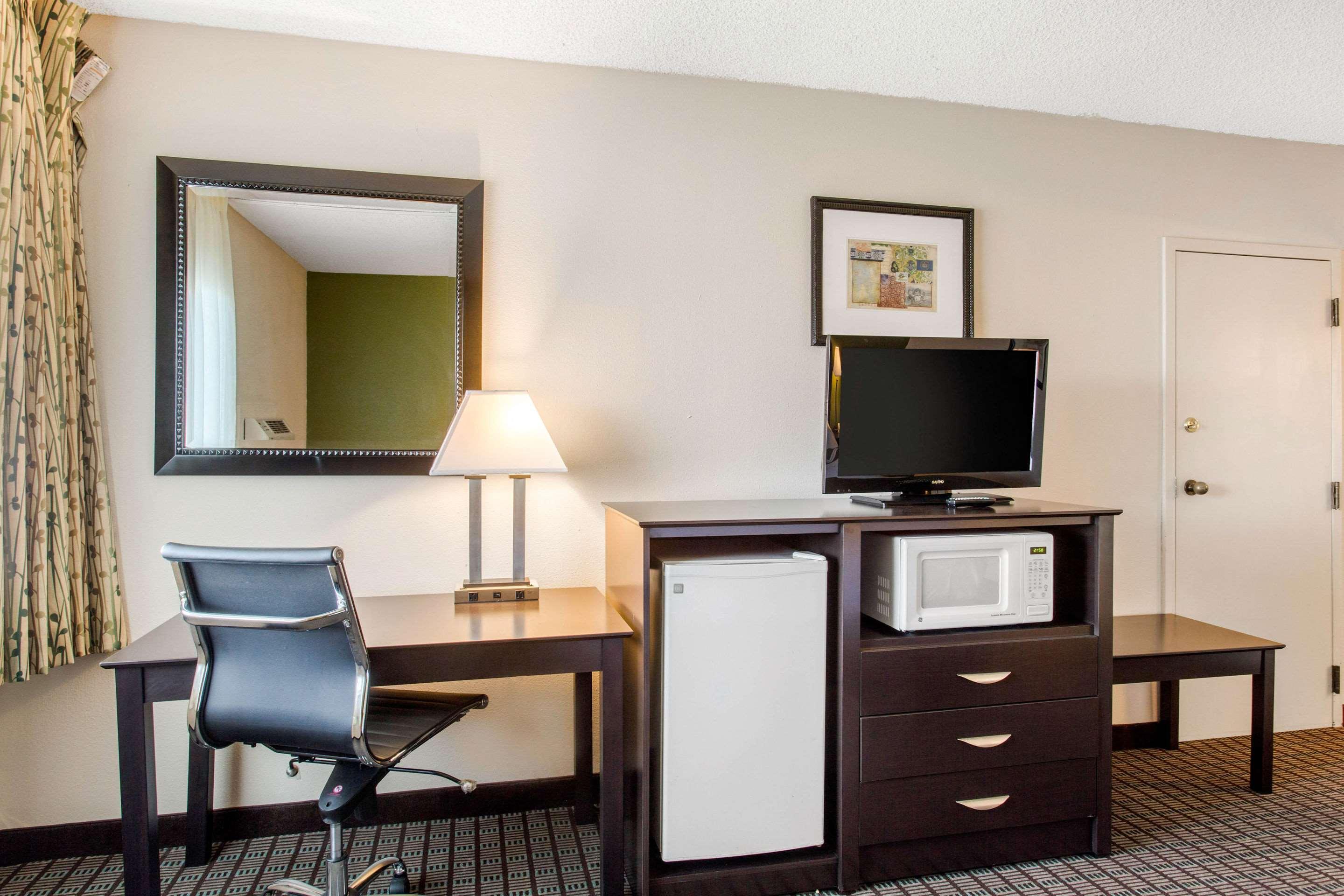 Quality Inn Stateline Wendover Buitenkant foto