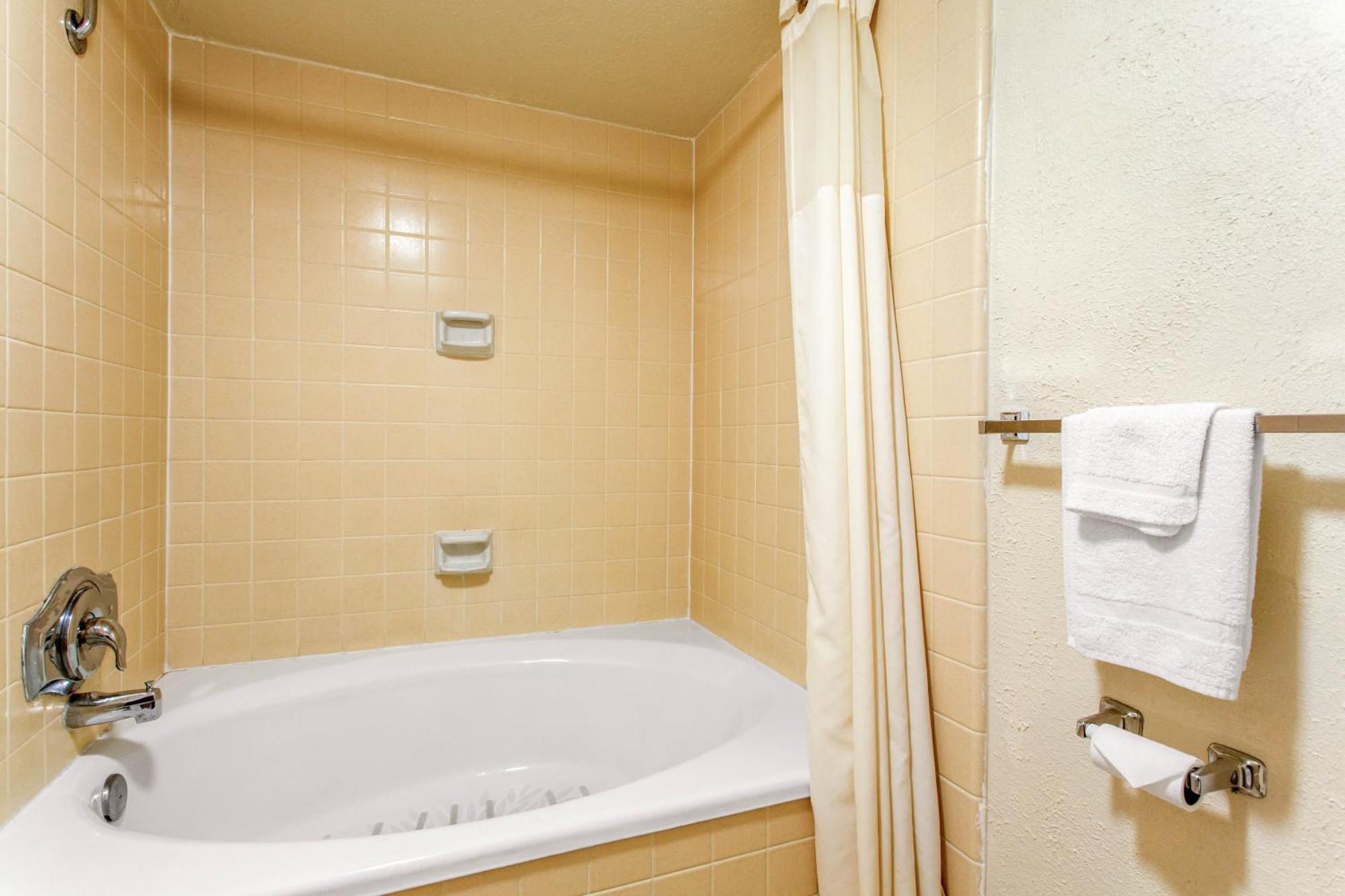 Quality Inn Stateline Wendover Buitenkant foto